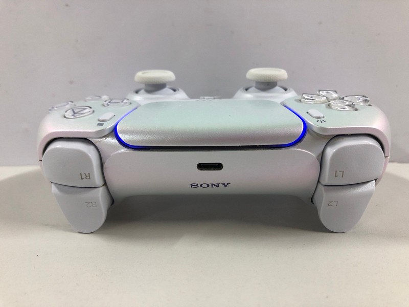 Lot 38  
            Nottingham SR1 - Delivery Only 

                
PLAYSTATION 5 DUAL SENSE WIRELESS CONTROLLER - CHROMA PEARL - ORIGINAL RRP - £74.99