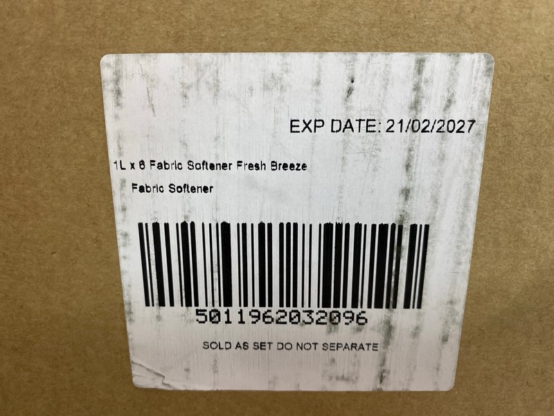 Lot 464  
            Nottingham SR1 - Delivery Only 

                
3 X BOXES OF FABULOSA FABRIC SOFTENER - FRESH BREEZE SCENTED - 33 WASHES PER BOTT...