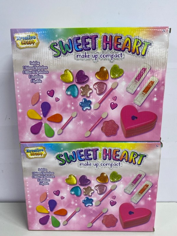 Lot 477  
            Nottingham SR1 - Delivery Only 

                
3 X VARIOUS TOYS/GAMES INC. KREATIVE KRAFT SWEET HEART MAKEUP KIT