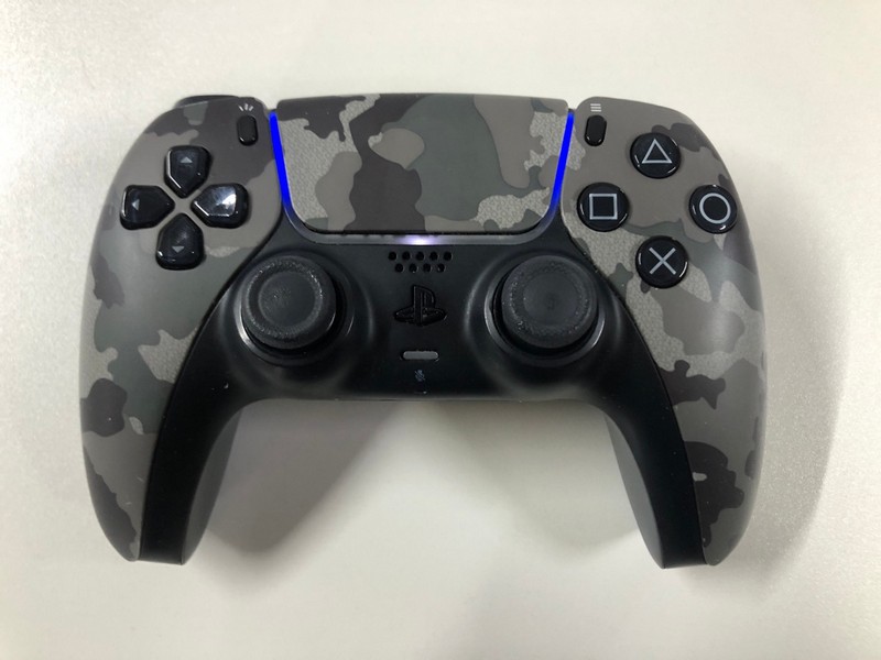 Lot 48  
            Nottingham SR1 - Delivery Only 

                
PLAYSTATION 5 DUAL SENSE WIRELESS CONTROLLER - GREY CAMO - ORIGINAL RRP - £74.99