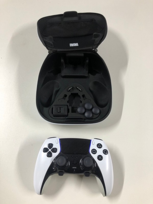 Lot 4  
            Nottingham SR1 - Delivery Only 

                
PLAYSTATION DUAL SENSE EDGE WIRELESS CONTROLLER FOR PS5 - WHITE - ORIGINAL RRP - ...