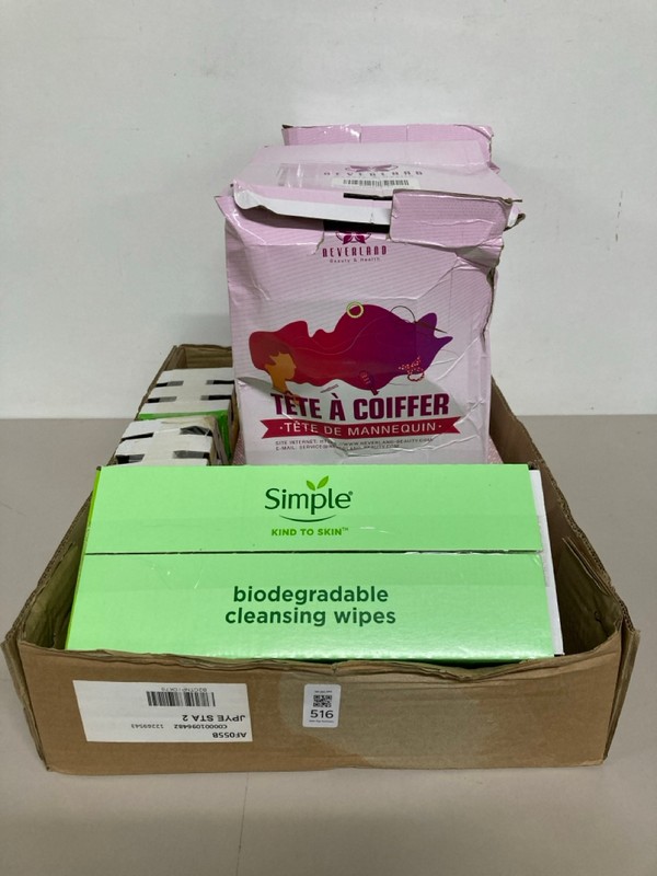 Lot 516  
            Nottingham SR1 - Delivery Only 

                
BOX OF VARIOUS ITEMS INC. SIMPLE KIND TO SKIN BIODEGRADABLE CLEANSING WIPES MULTI...