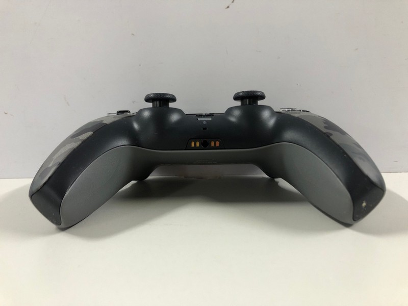 Lot 51  
            Nottingham SR1 - Delivery Only 

                
PLAYSTATION 5 DUAL SENSE WIRELESS CONTROLLER - GREY CAMO - ORIGINAL RRP - £74.99