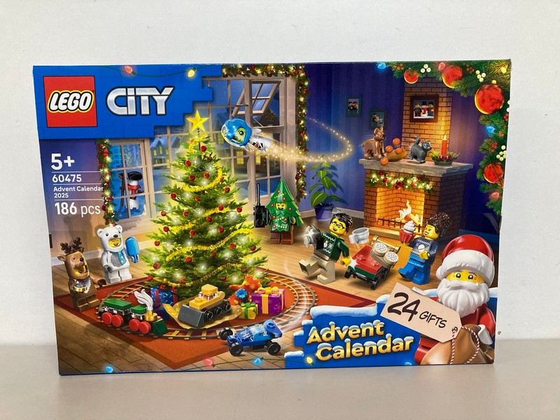 Lot 524  
            Nottingham SR1 - Delivery Only 

                
BOX OF VARIOUS TOYS/GAMES INC. LEGO CITY ADVENT CALANDER