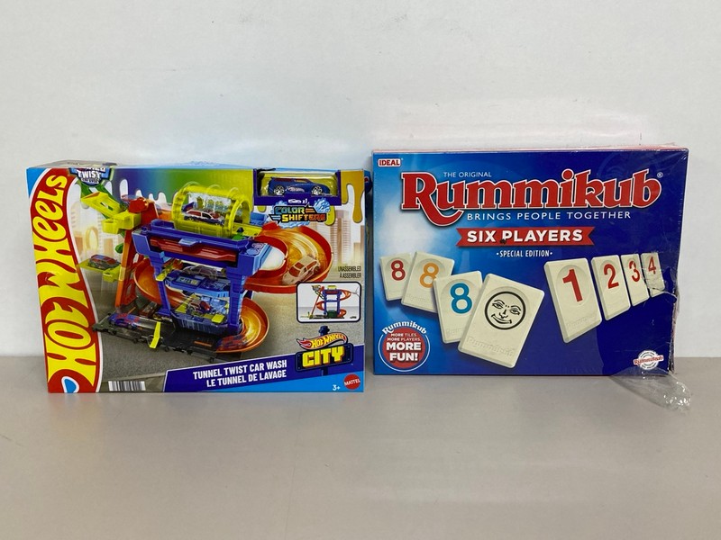 Lot 524  
            Nottingham SR1 - Delivery Only 

                
BOX OF VARIOUS TOYS/GAMES INC. LEGO CITY ADVENT CALANDER