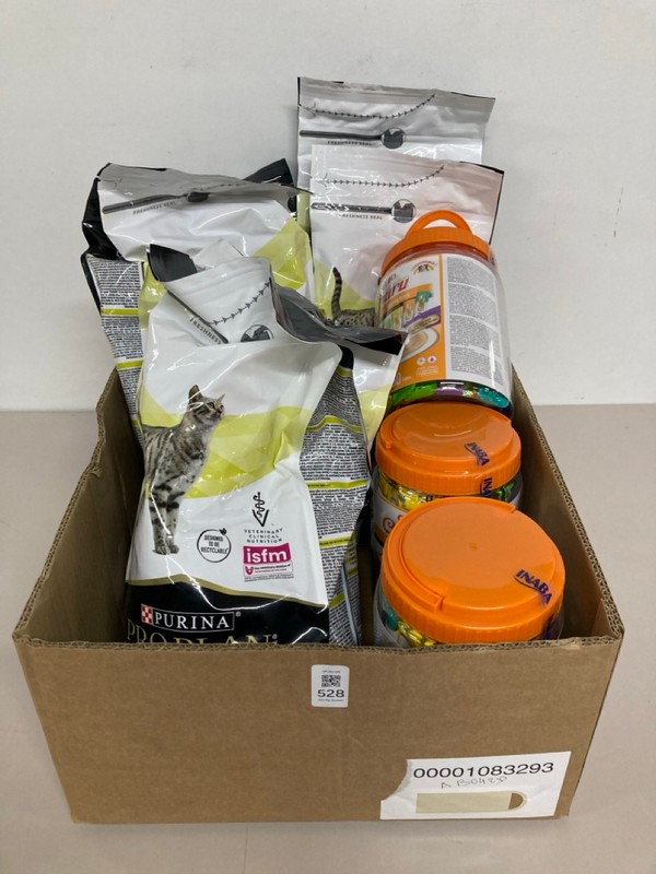 Lot 528  
            Nottingham SR1 - Delivery Only 

                
BOX OF VARIOUS PET ITEMS INC. CIAO CHURU CHICKEN VARIETIES CAT TREATS - BBD - 15/...