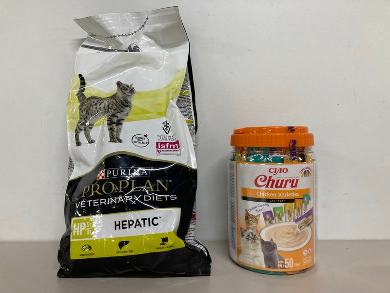 Lot 528  
            Nottingham SR1 - Delivery Only 

                
BOX OF VARIOUS PET ITEMS INC. CIAO CHURU CHICKEN VARIETIES CAT TREATS - BBD - 15/...
