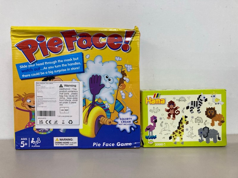 Lot 530  
            Nottingham SR1 - Delivery Only 

                
BOX OF VARIOUS TOYS/GAMES INC. AUTOMATIC CARD SHUFFLER