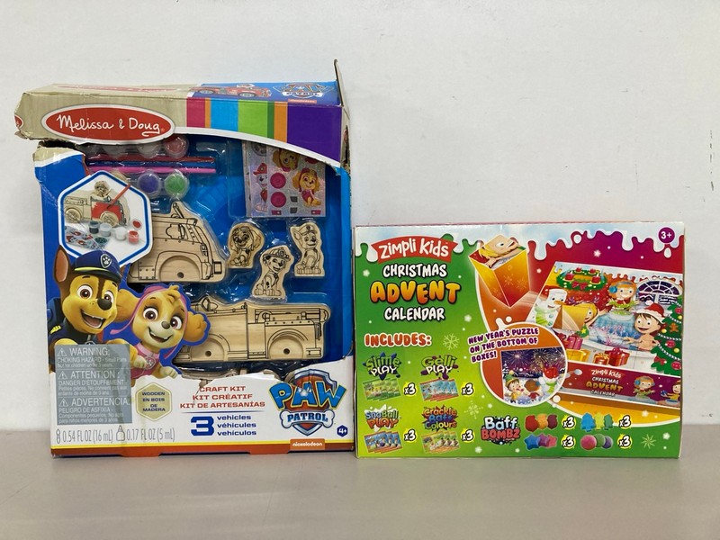 Lot 530  
            Nottingham SR1 - Delivery Only 

                
BOX OF VARIOUS TOYS/GAMES INC. AUTOMATIC CARD SHUFFLER