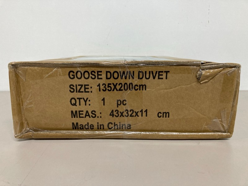 Lot 531  
            Nottingham SR1 - Delivery Only 

                
KINGARIAN WHITE GOOSE & DOWN DUVET