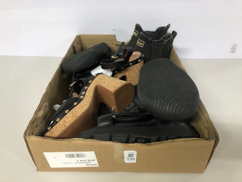 Lot 538  
            Nottingham SR1 - Delivery Only 

                
BOX OF VARIOUS SHOES - MULTIPLE SIZES - MULTIPLE COLOURWAYS