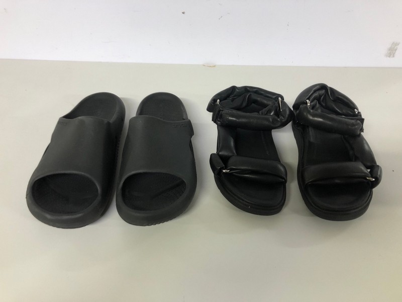 Lot 538  
            Nottingham SR1 - Delivery Only 

                
BOX OF VARIOUS SHOES - MULTIPLE SIZES - MULTIPLE COLOURWAYS