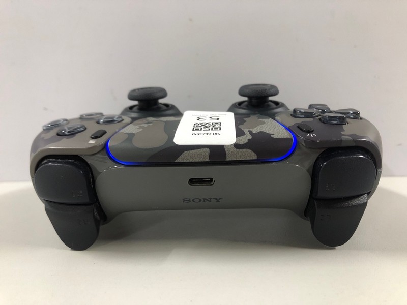 Lot 53  
            Nottingham SR1 - Delivery Only 

                
PLAYSTATION 5 DUAL SENSE WIRELESS CONTROLLER - GREY CAMO - ORIGINAL RRP - £74.99