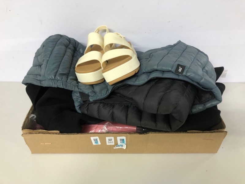 Lot 541  
            Nottingham SR1 - Delivery Only 

                
BOX OF VARIOUS CLOTHING - MULTIPLES SIZES - MULTIPLE COLOURS & REFF SANDALS - CRE...
