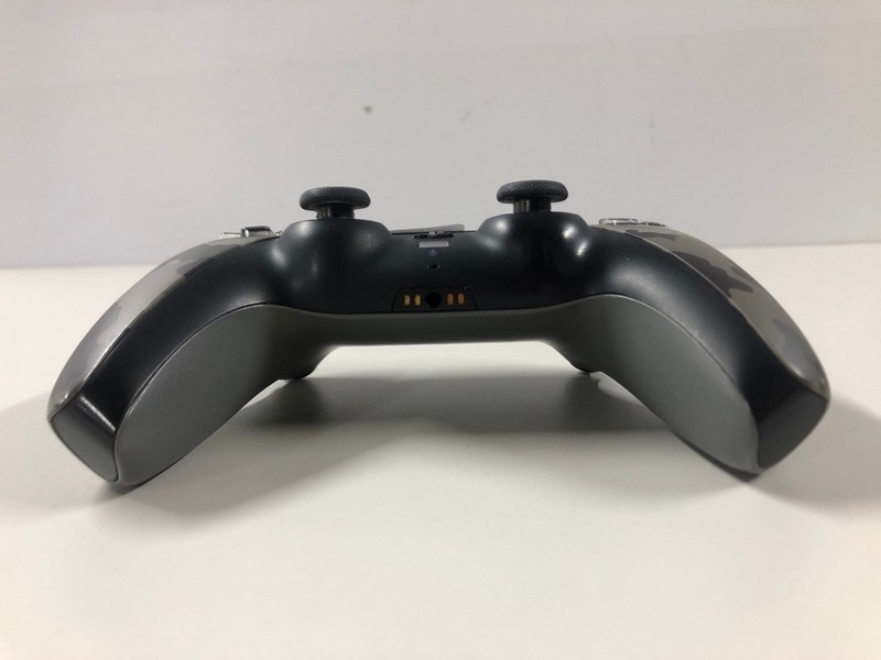 Lot 54  
            Nottingham SR1 - Delivery Only 

                
PLAYSTATION 5 DUAL SENSE WIRELESS CONTROLLER - GREY CAMO - ORIGINAL RRP - £74.99