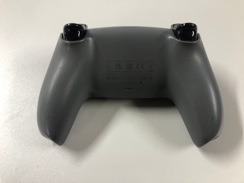 Lot 54  
            Nottingham SR1 - Delivery Only 

                
PLAYSTATION 5 DUAL SENSE WIRELESS CONTROLLER - GREY CAMO - ORIGINAL RRP - £74.99