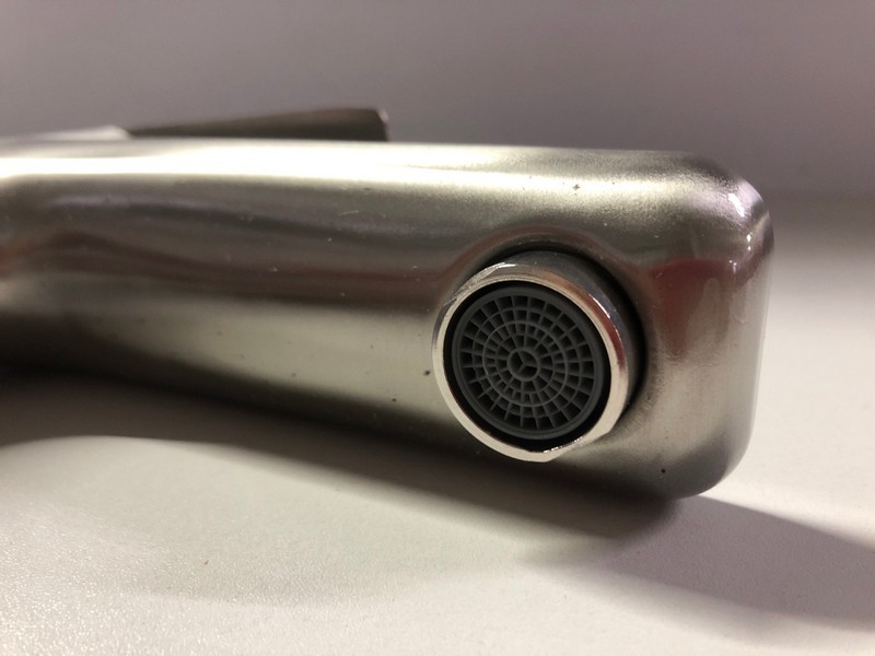 Lot 558  
            Nottingham SR1 - Delivery Only 

                
BASIN KITCHEN FAUCET - SILVER