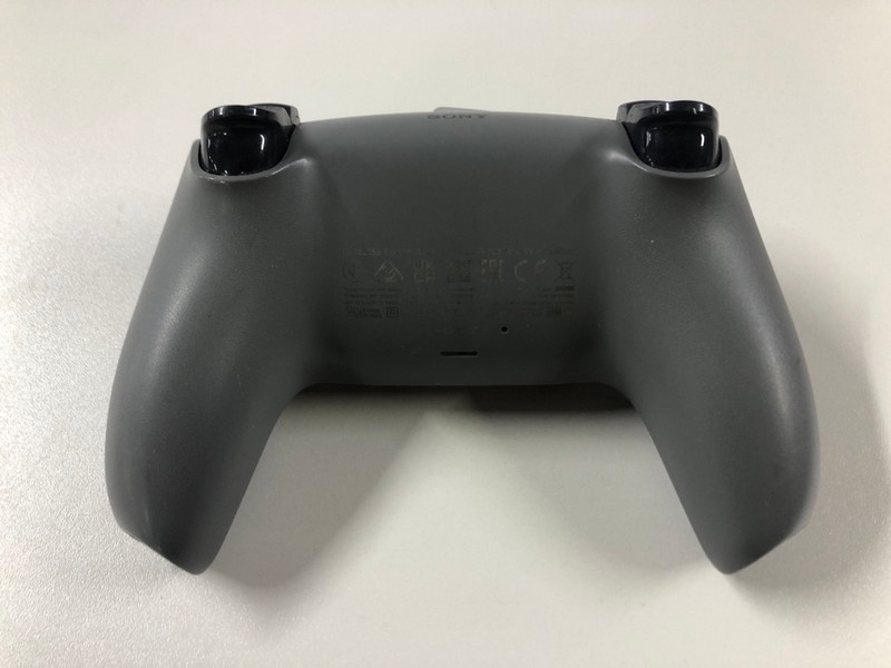 Lot 55  
            Nottingham SR1 - Delivery Only 

                
PLAYSTATION 5 DUAL SENSE WIRELESS CONTROLLER - GREY CAMO - ORIGINAL RRP - £74.99