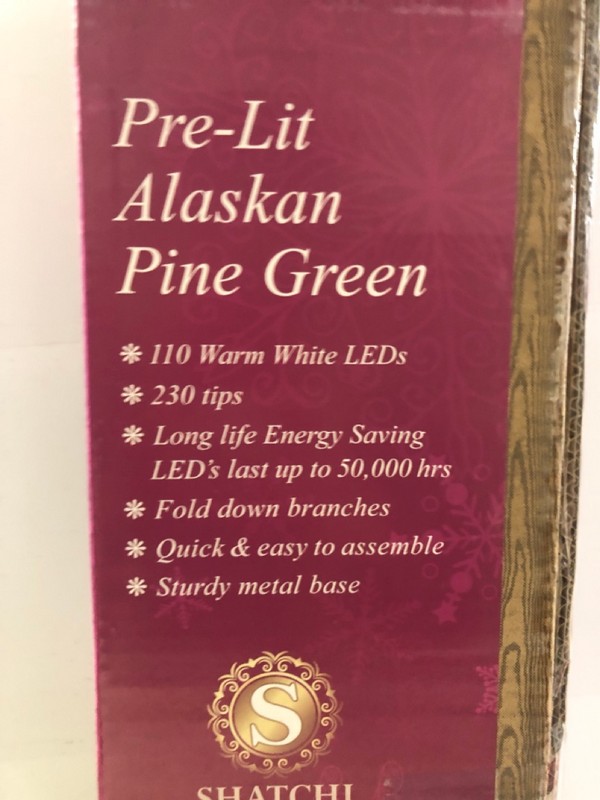 Lot 562  
            Nottingham SR1 - Delivery Only 

                
2 X PRE-LIT ALASKAN PINE GREEN CHRISTMAS TREES