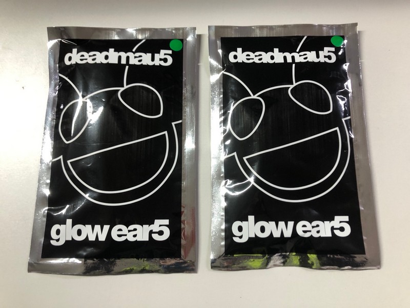 Lot 564  
            Nottingham SR1 - Delivery Only 

                
BOX OF DEADMAU5 GLOWWEAR 5