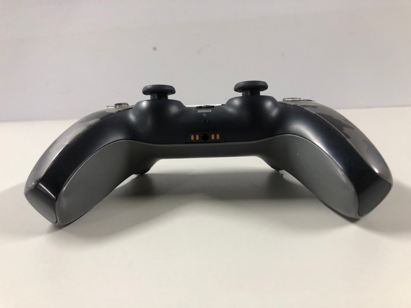 Lot 56  
            Nottingham SR1 - Delivery Only 

                
PLAYSTATION 5 DUAL SENSE WIRELESS CONTROLLER - GREY CAMO - ORIGINAL RRP - £74.99