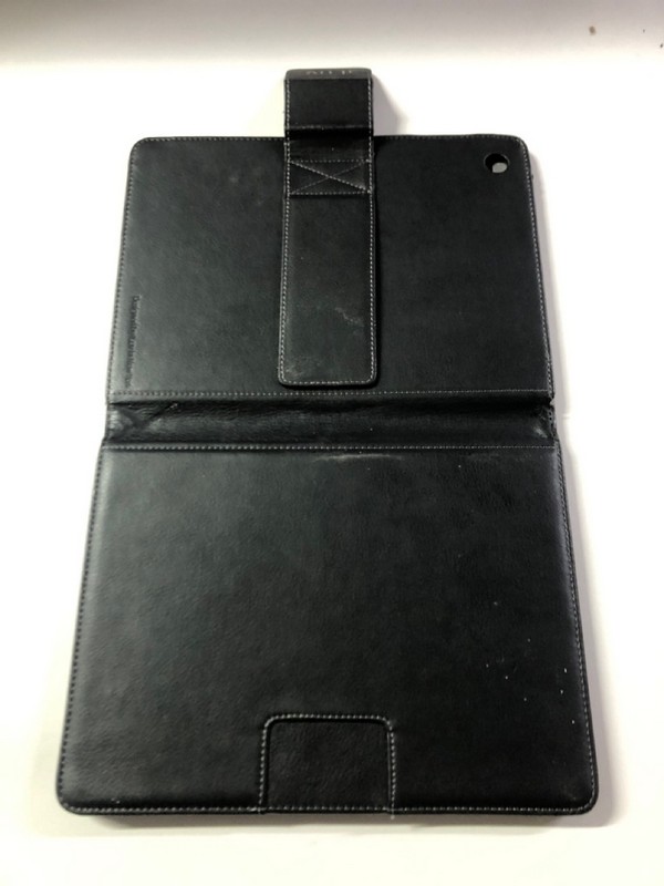 Lot 570  
            Nottingham SR1 - Delivery Only 

                
4 X ILUV THE PROFESSIONAL WORKSTATION PORTFOLIO CASE