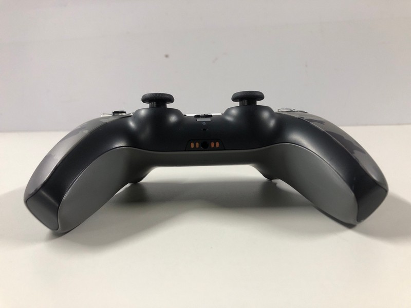 Lot 58  
            Nottingham SR1 - Delivery Only 

                
PLAYSTATION 5 DUAL SENSE WIRELESS CONTROLLER - GREY CAMO - ORIGINAL RRP - £74.99