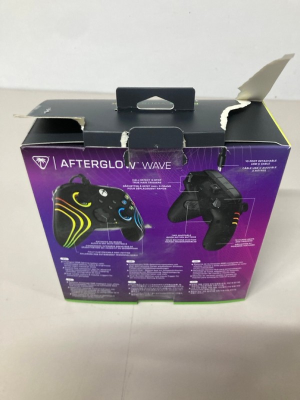 Lot 622  
            Nottingham SR1 - Delivery Only 

                
TURTLE BEACH AFTERGLOW WAVE WIRED RGB CONTROLLER (XBOX) - BLACK - ORIGINAL RRP - ...