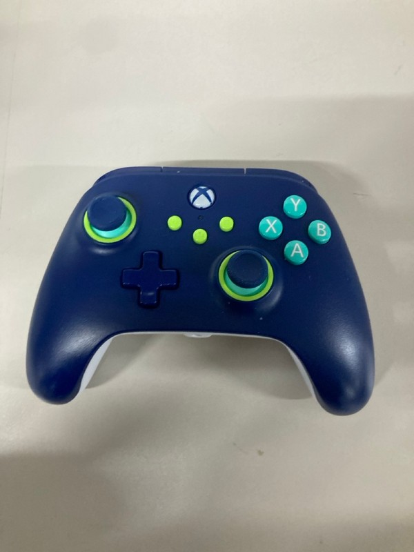 Lot 624  
            Nottingham SR1 - Delivery Only 

                
XBOX POWER A WIRED CONTROLLER - NAVY - ORIGINAL RRP - £24.99