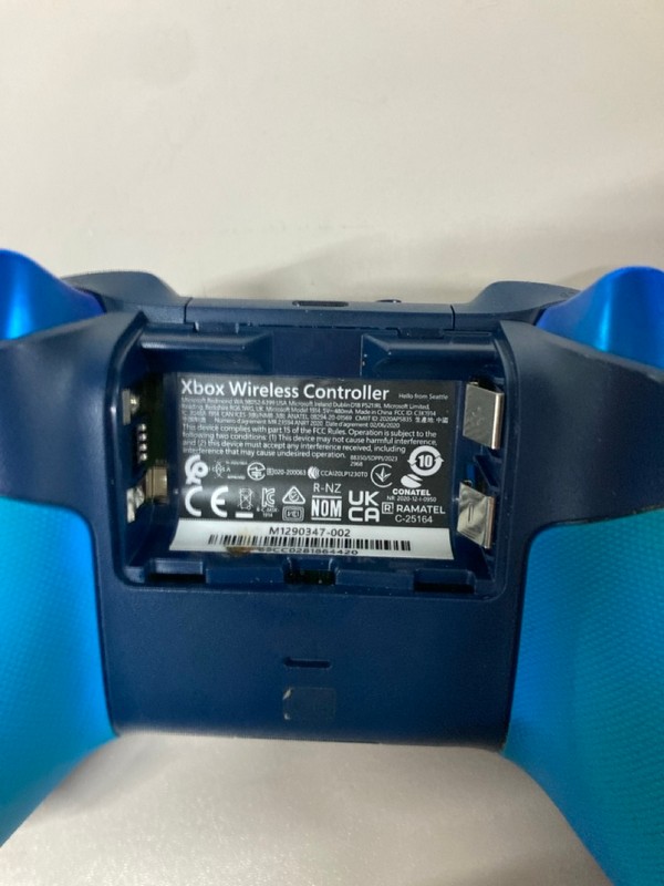 Lot 630  
            Nottingham SR1 - Delivery Only 

                
XBOX WIRELESS CONTROLLER - SKY CIPHER EDITION - ORIGINAL RRP - £74.99