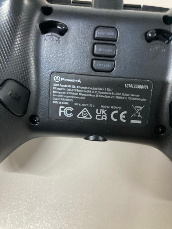 Lot 631  
            Nottingham SR1 - Delivery Only 

                
XBOX POWER A WIRED CONTROLLER - BLACK - ORIGINAL RRP - £24.99