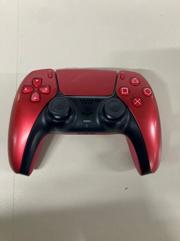 Lot 645  
            Nottingham SR1 - Delivery Only 

                
PLAYSTATION 5 DUAL SENSE WIRELESS CONTROLLER - VOLCANIC RED - ORIGINAL RRP - £74.99