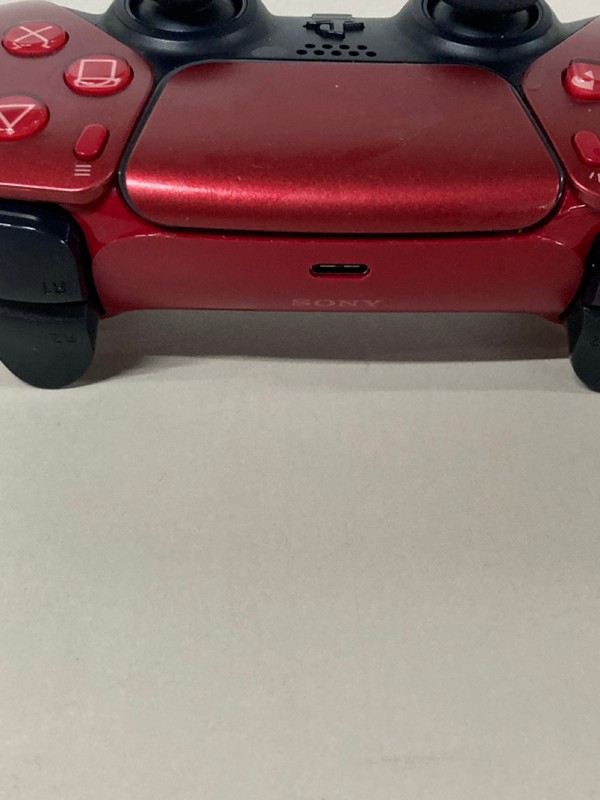 Lot 645  
            Nottingham SR1 - Delivery Only 

                
PLAYSTATION 5 DUAL SENSE WIRELESS CONTROLLER - VOLCANIC RED - ORIGINAL RRP - £74.99