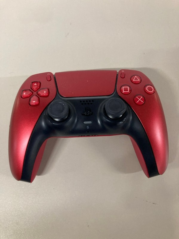 Lot 650  
            Nottingham SR1 - Delivery Only 

                
PLAYSTATION 5 DUAL SENSE WIRELESS CONTROLLER - VOLCANIC RED - ORIGINAL RRP - £74.99