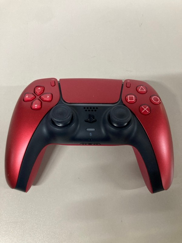 Lot 651  
            Nottingham SR1 - Delivery Only 

                
PLAYSTATION 5 DUAL SENSE WIRELESS CONTROLLER - VOLCANIC RED - ORIGINAL RRP - £74.99