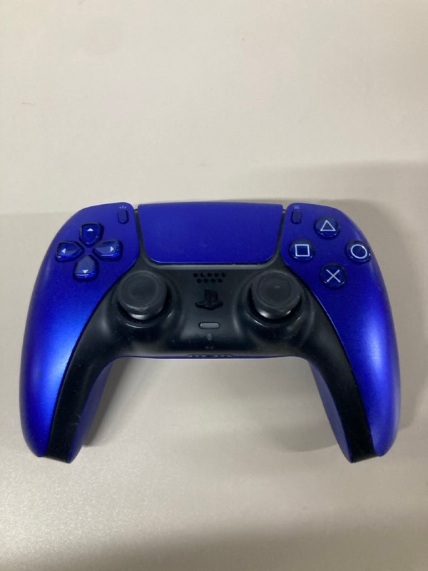 Lot 654  
            Nottingham SR1 - Delivery Only 

                
PLAYSTATION 5 DUAL SENSE WIRELESS CONTROLLER - COBALT BLUE - ORIGINAL RRP - £74.99