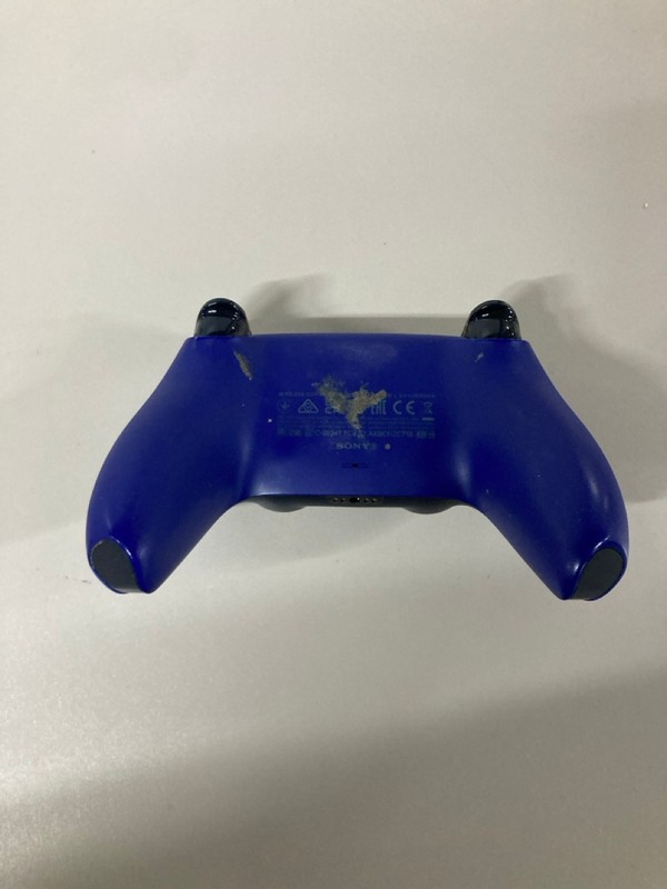 Lot 656  
            Nottingham SR1 - Delivery Only 

                
PLAYSTATION 5 DUAL SENSE WIRELESS CONTROLLER - COBALT BLUE - ORIGINAL RRP - £74.99