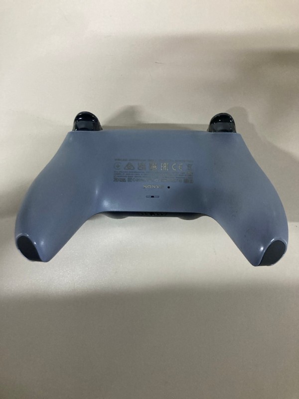 Lot 663  
            Nottingham SR1 - Delivery Only 

                
PLAYSTATION 5 DUAL SENSE WIRELESS CONTROLLER - STERLING SILVER - ORIGINAL RRP - £...