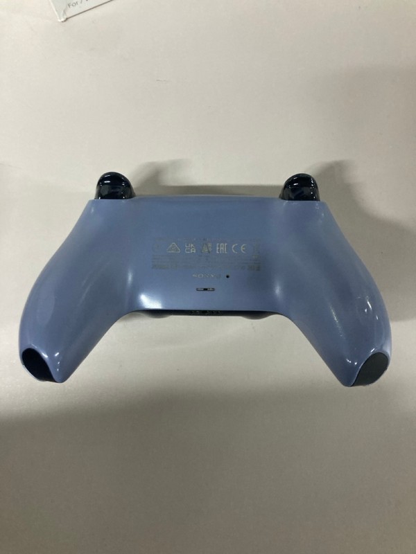 Lot 664  
            Nottingham SR1 - Delivery Only 

                
PLAYSTATION 5 DUAL SENSE WIRELESS CONTROLLER - STERLING SILVER - ORIGINAL RRP - £...