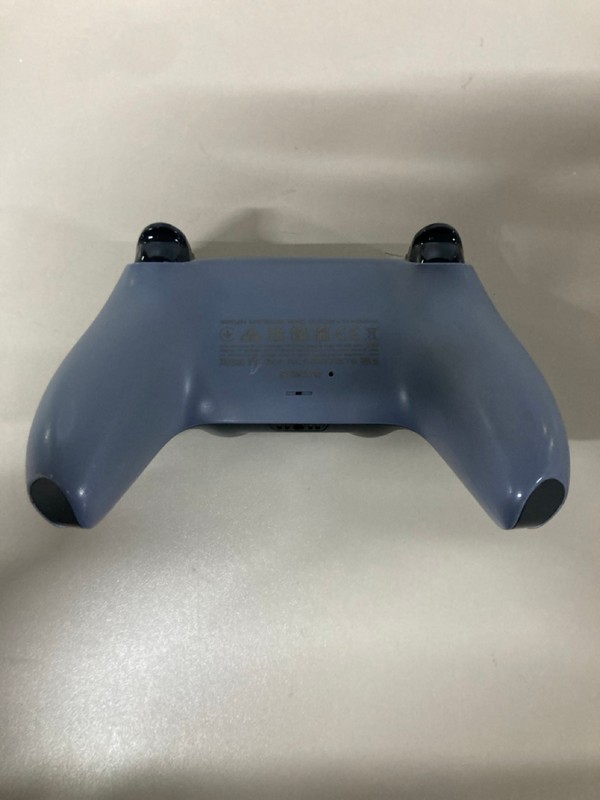 Lot 665  
            Nottingham SR1 - Delivery Only 

                
PLAYSTATION 5 DUAL SENSE WIRELESS CONTROLLER - STERLING SILVER - ORIGINAL RRP - £...