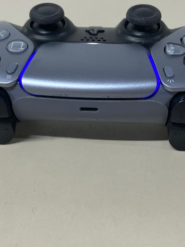 Lot 665  
            Nottingham SR1 - Delivery Only 

                
PLAYSTATION 5 DUAL SENSE WIRELESS CONTROLLER - STERLING SILVER - ORIGINAL RRP - £...