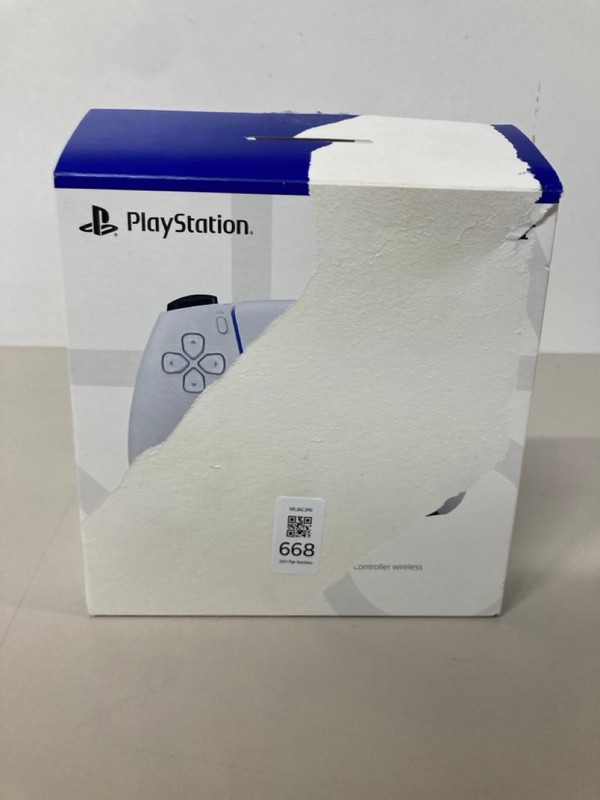 Lot 668  
            Nottingham SR1 - Delivery Only 

                
PLAYSTATION 5 DUAL SENSE WIRELESS CONTROLLER - WHITE - ORIGINAL RRP - £74.99