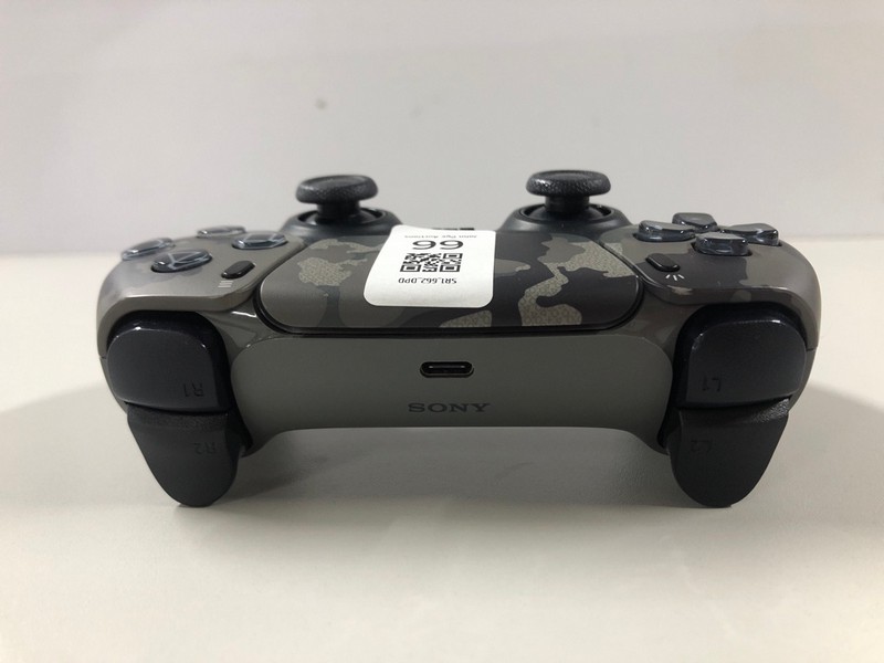 Lot 66  
            Nottingham SR1 - Delivery Only 

                
PLAYSTATION 5 DUAL SENSE WIRELESS CONTROLLER - GREY CAMO - ORIGINAL RRP - £74.99