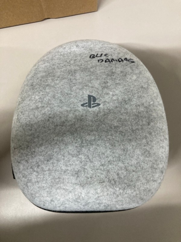 Lot 671  
            Nottingham SR1 - Delivery Only 

                
BOX OF VARIOUS GAMING HEADSETS