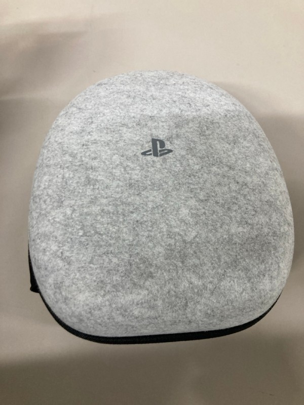 Lot 673  
            Nottingham SR1 - Delivery Only 

                
BOX OF VARIOUS GAMING HEADSETS