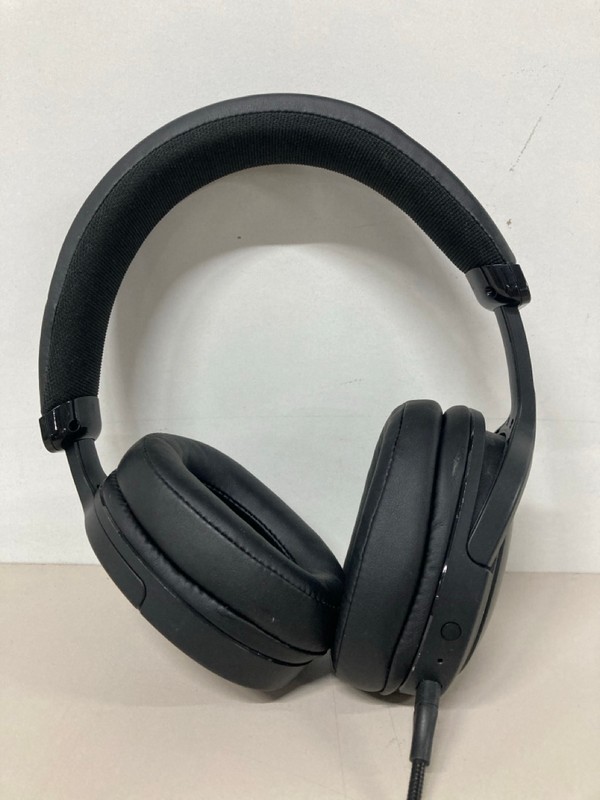 Lot 675  
            Nottingham SR1 - Delivery Only 

                
BOX OF VARIOUS GAMING HEADSETS