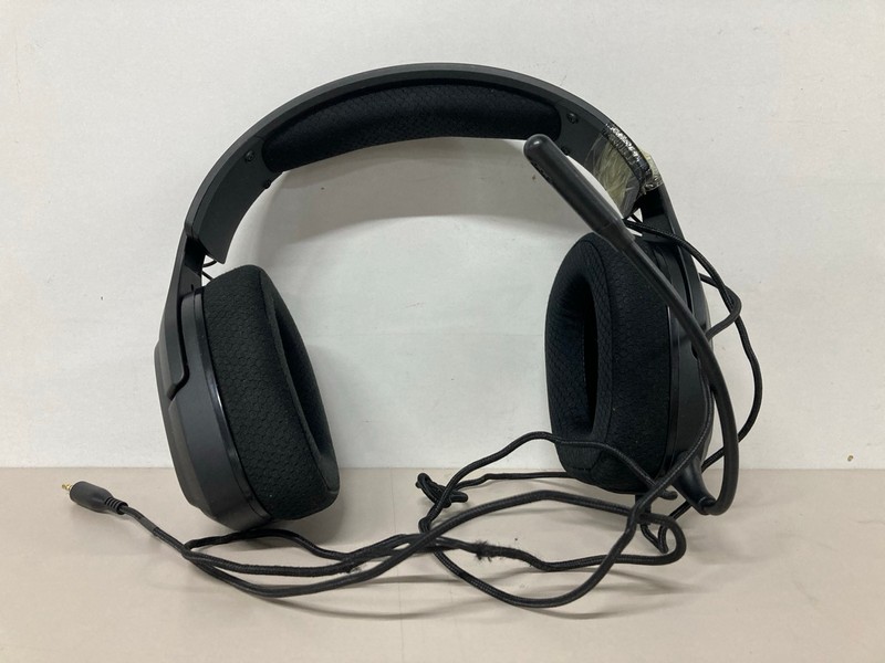 Lot 675  
            Nottingham SR1 - Delivery Only 

                
BOX OF VARIOUS GAMING HEADSETS