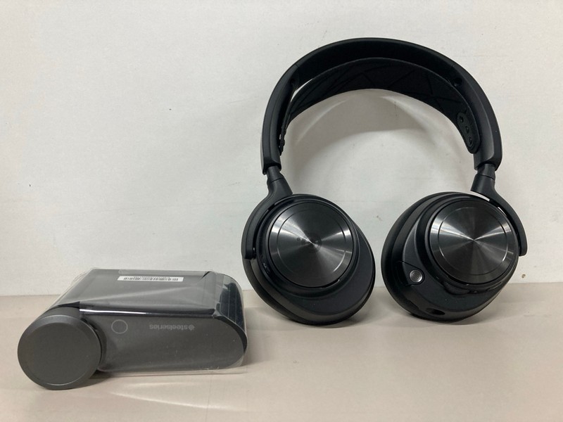 Lot 683  
            Nottingham SR1 - Delivery Only 

                
STEELSERIES ARCTIS NOVA PRO WIRELESS GAMING HEADSET (XBOX) - ORIGINAL RRP - £249.99