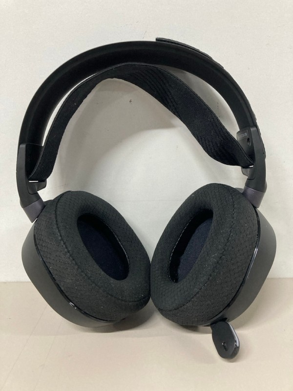 Lot 687  
            Nottingham SR1 - Delivery Only 

                
STEELSERIES ARCTIS PRO WIRELESS GAMING HEADSET (PLAYSTATION & PC) - ORIGINAL RRP ...