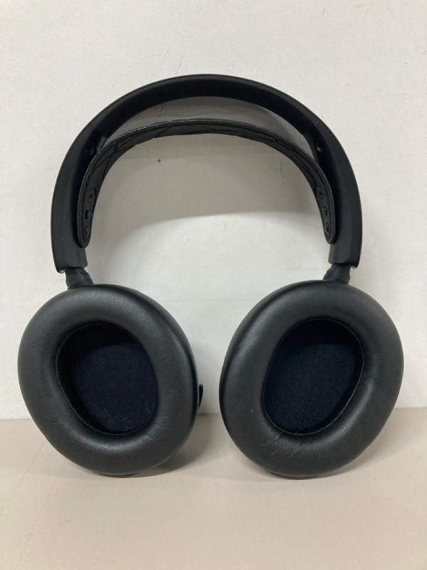 Lot 688  
            Nottingham SR1 - Delivery Only 

                
STEELSERIES ARCTIS NOVA PRO GAMING HEADSET (XBOX) - ORIGINAL RRP - £249.99